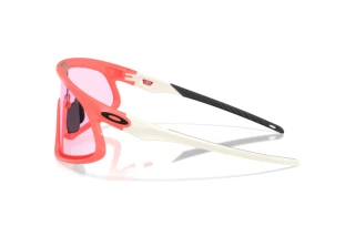 Vue latérale Oakley RSLV (OO9484D - 948411)